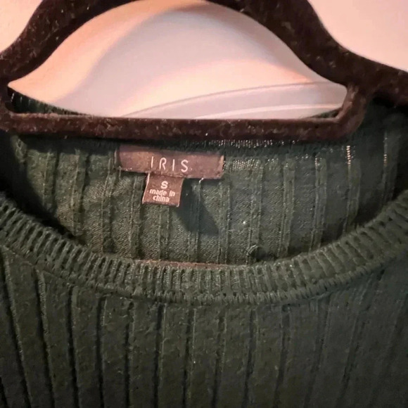 Iris Sweater - Small - Picture 3 of 6